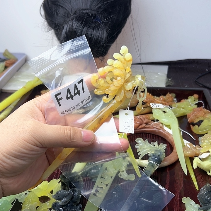 蛇纹石玉发饰合金艺****愈