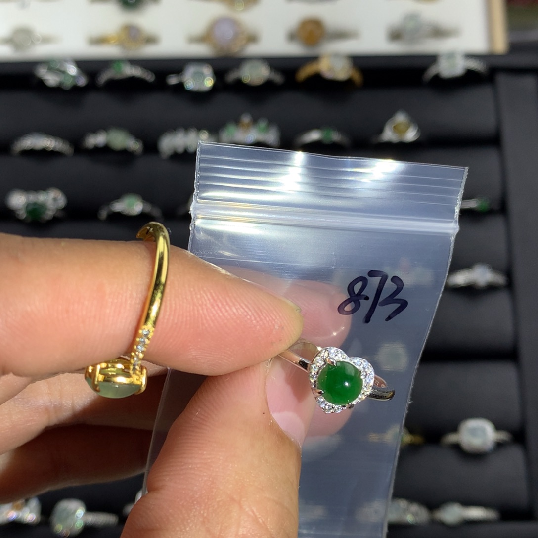 L***y翡翠银S925镀金镶嵌戒指873