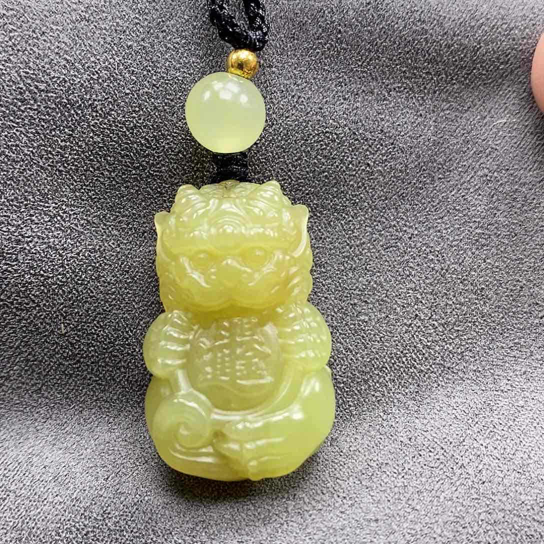 和田玉（黄玉）未镶嵌颈饰