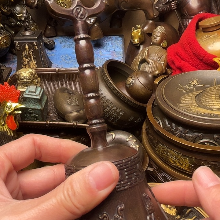 精美铜器批发档口