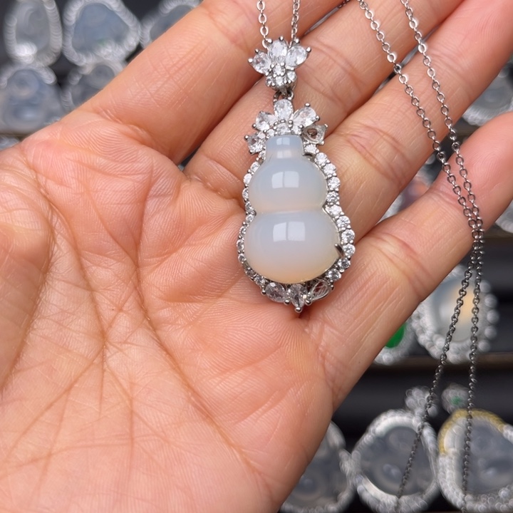 玛瑙/玉髓颈饰合金