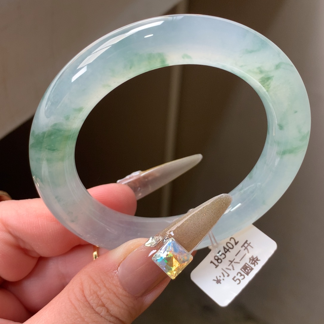 翡翠手镯未镶嵌冰飘绿圆条手镯（小六二开现询）