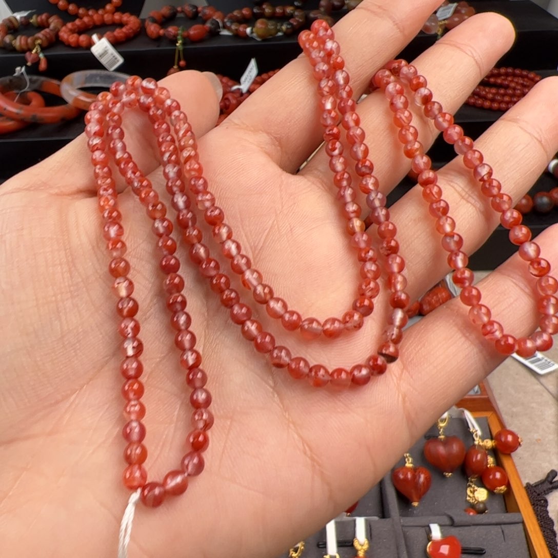 南红玛瑙未镶嵌（飘花长链3.5mm