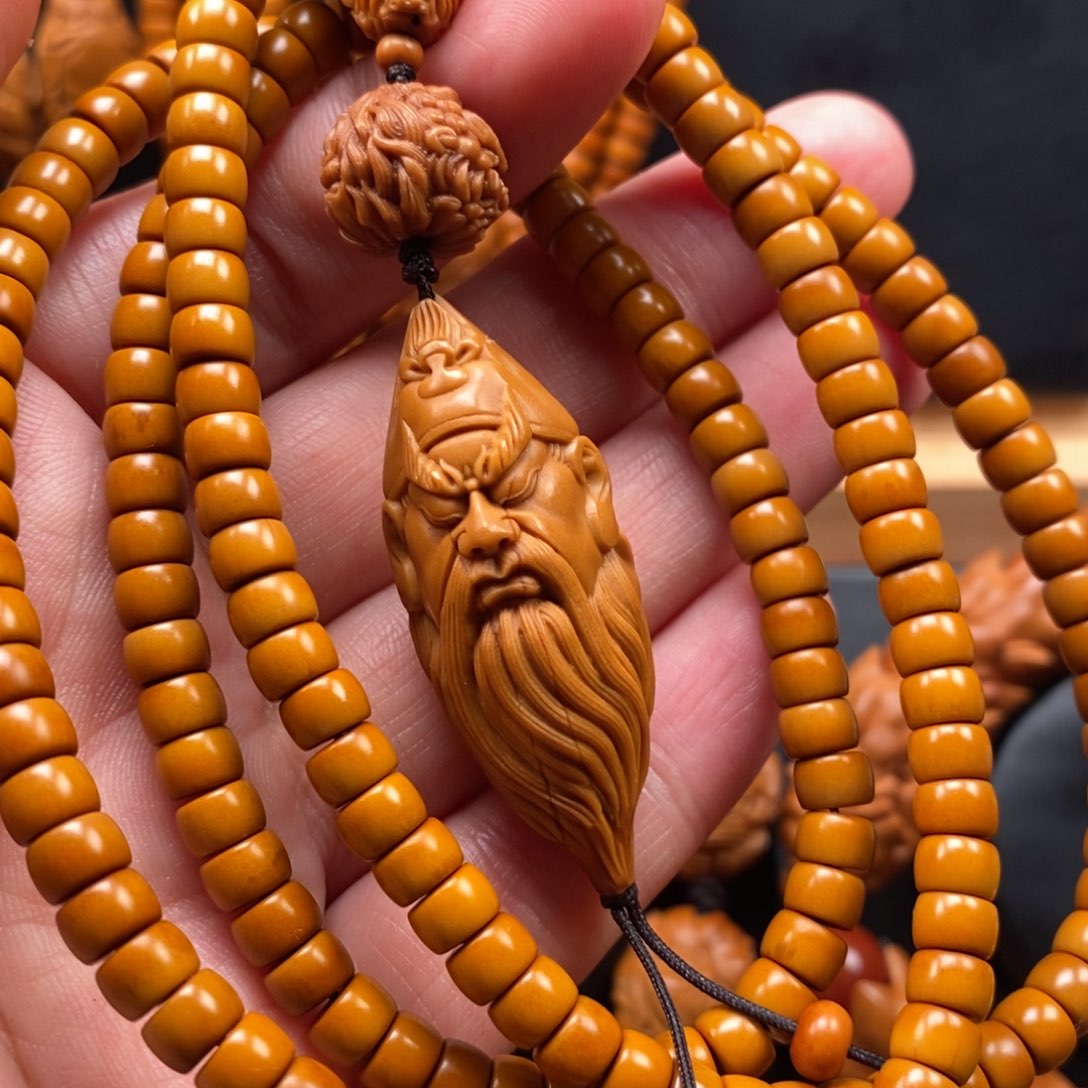 橄榄核手串关公脖挂