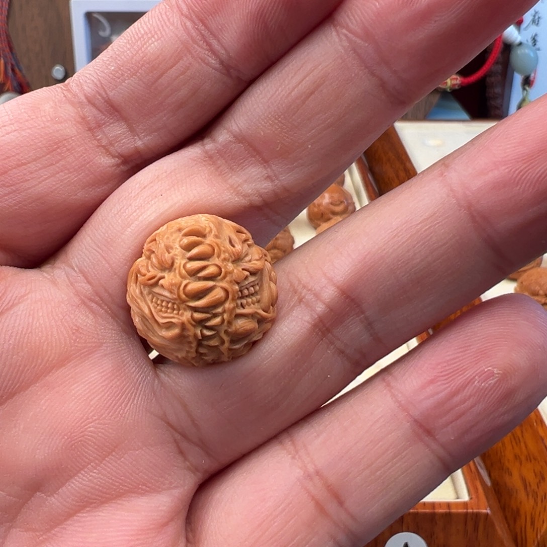 李***玉核桃吊坠恶僧系列吞噬恶僧19