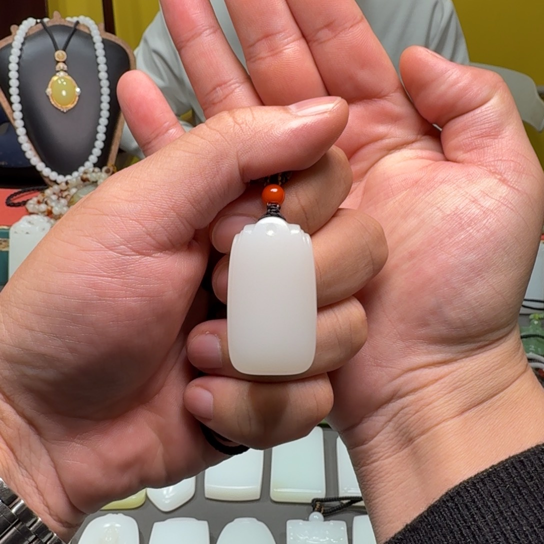 平***！和田玉未镶嵌吊坠(不含链)