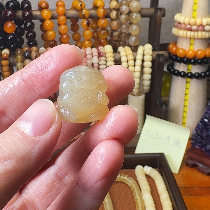 辉***哥非金属藏羊角吞金兽