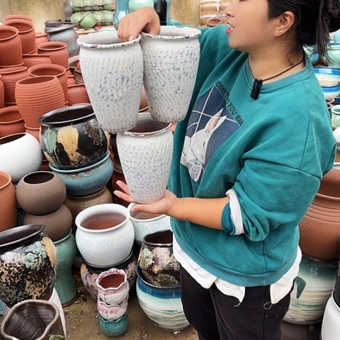 口13高20瑕疵三个。 