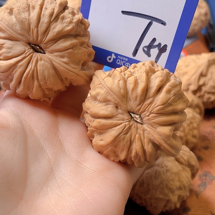 文玩核桃把件梦***吉文玩核桃54