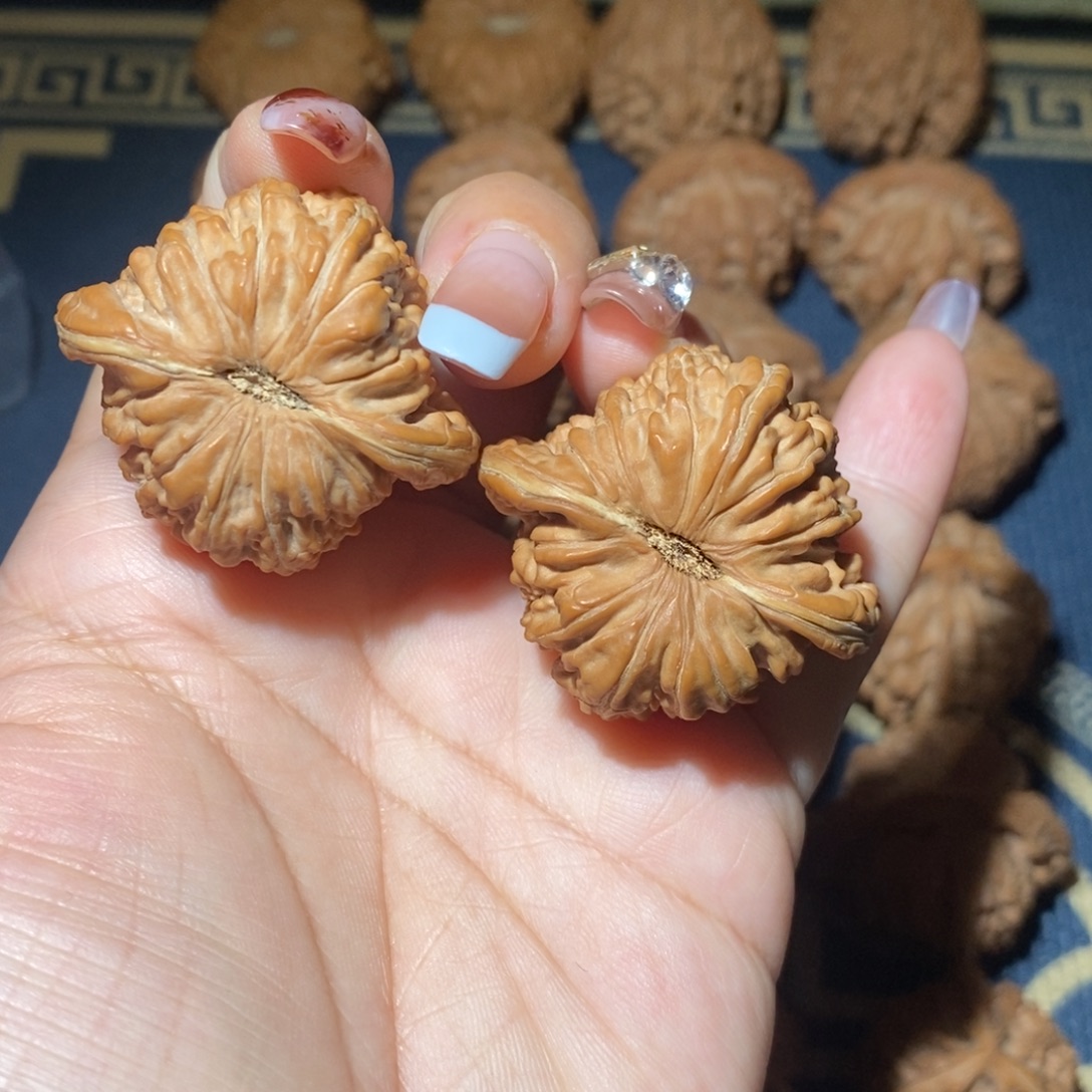 文玩核桃吊坠39尺全品蓟县山地楼