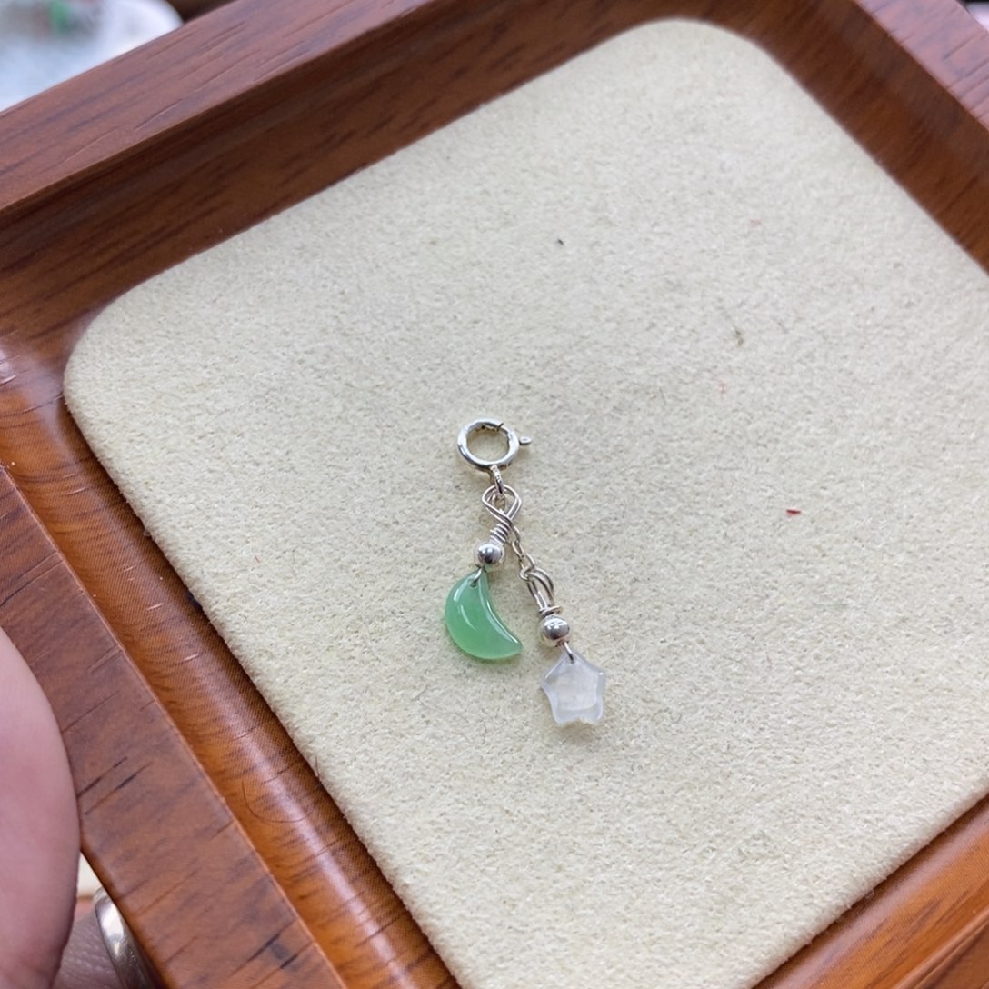 翡翠颈饰未镶嵌星月滴流