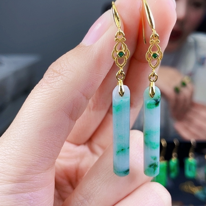 翡翠耳饰未镶嵌饰品