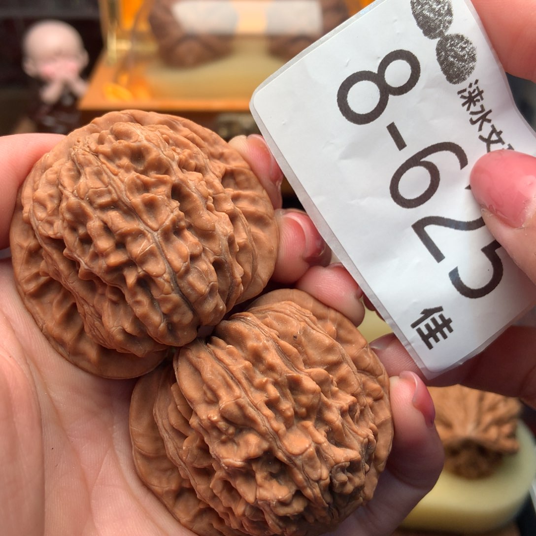 文玩核桃把件45四座楼。