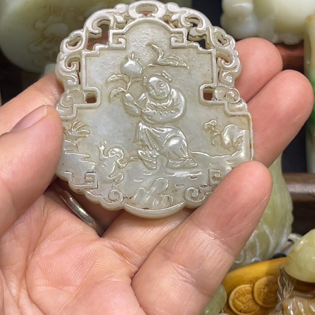 和田玉（糖玉）未镶嵌挂件