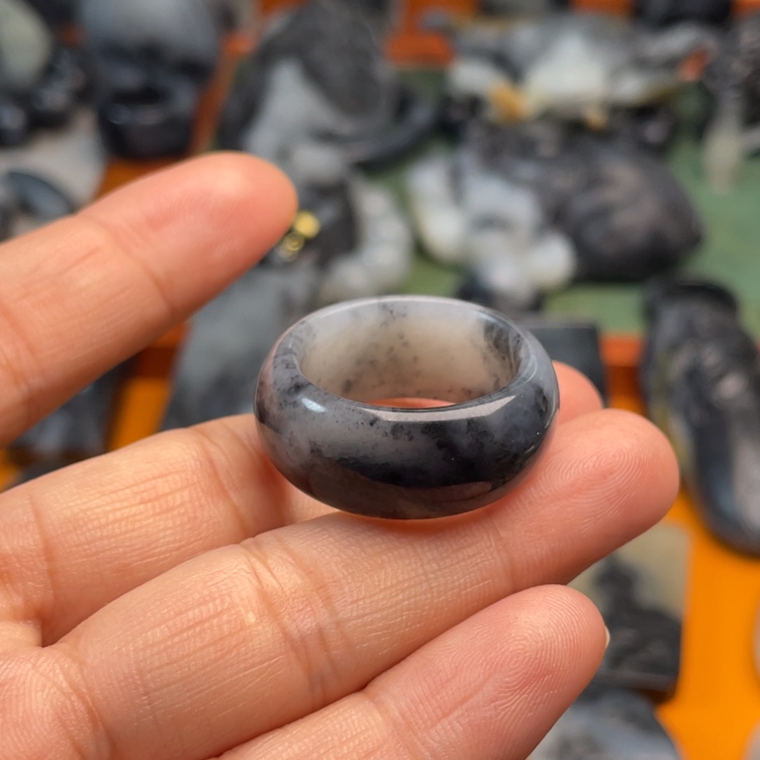 和田玉未镶嵌吊坠(不含链)《****师