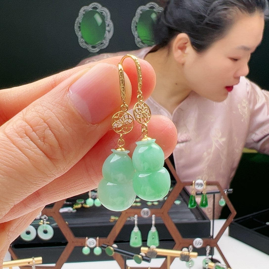 翡翠耳饰18K金镶嵌天然翡翠