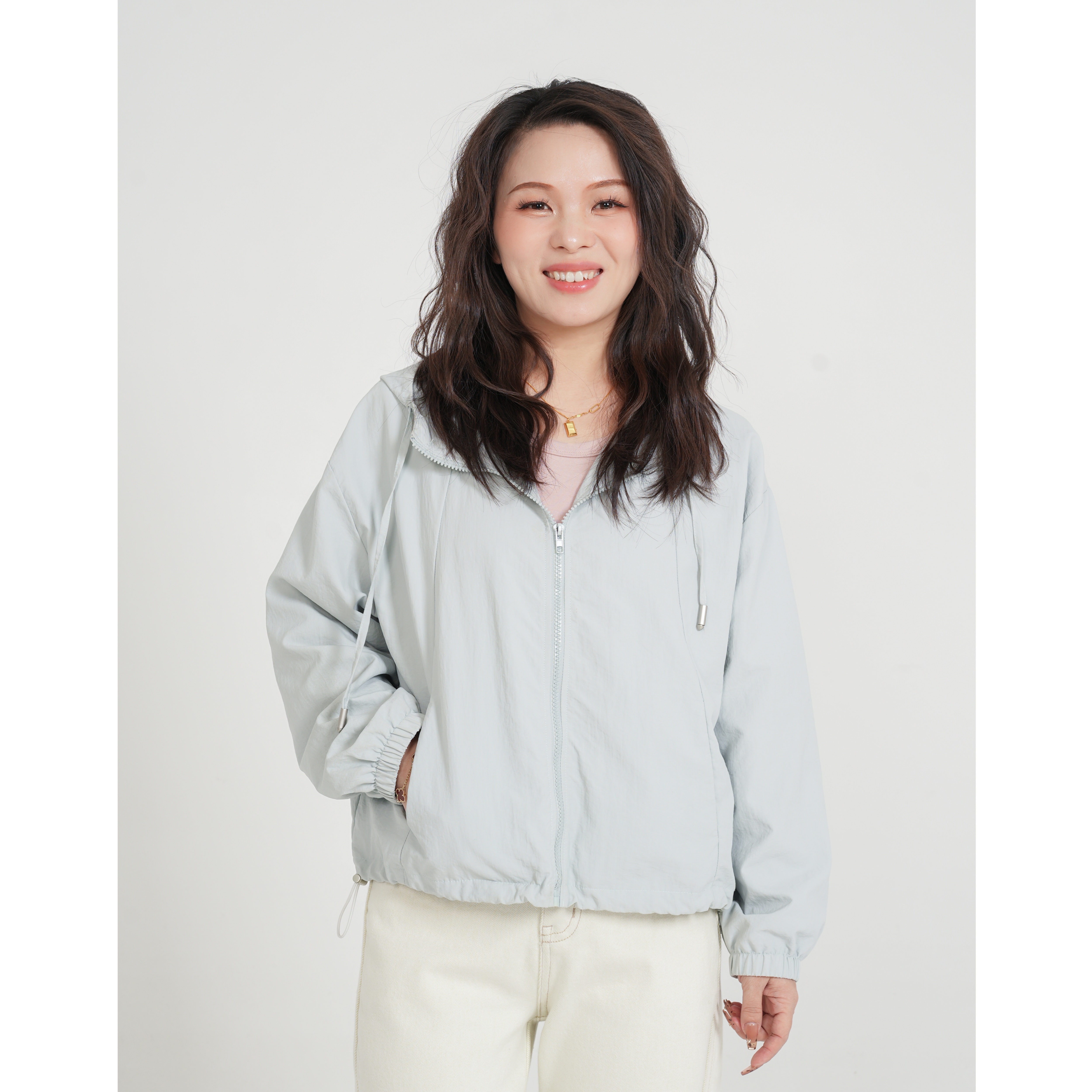 小个子圆圆欧若风女装短外套长袖连帽冲锋衣百搭宽松外套春款