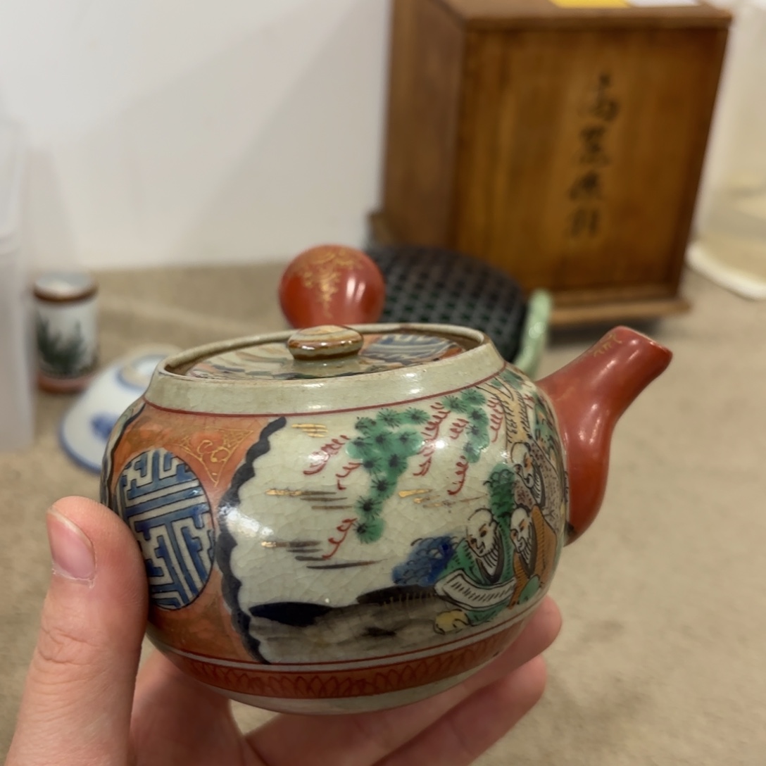 瓷片非常好看漂亮的物品 