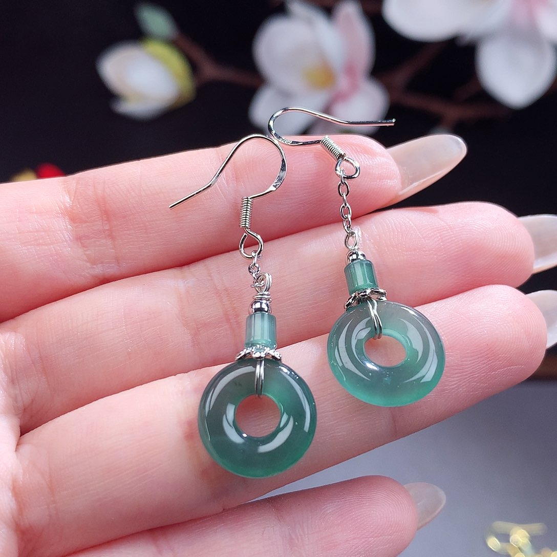 翡翠手镯（圆镯）未镶嵌