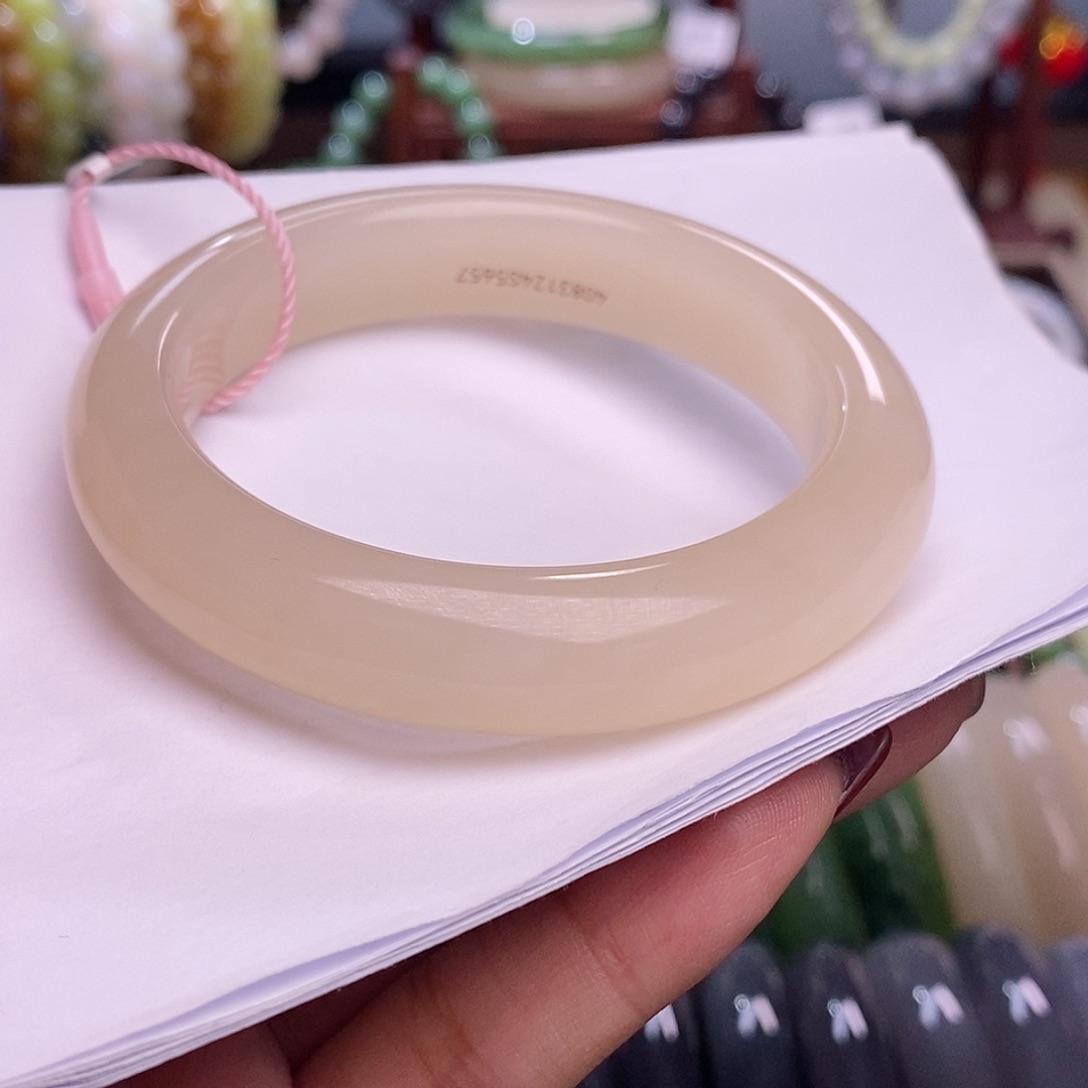 和田玉毕业级老矿料浓红粉宽版手镯56.4未镶嵌