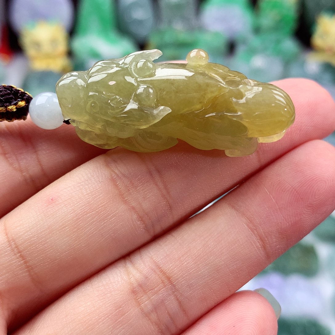 翡翠未镶嵌颈饰翡翠