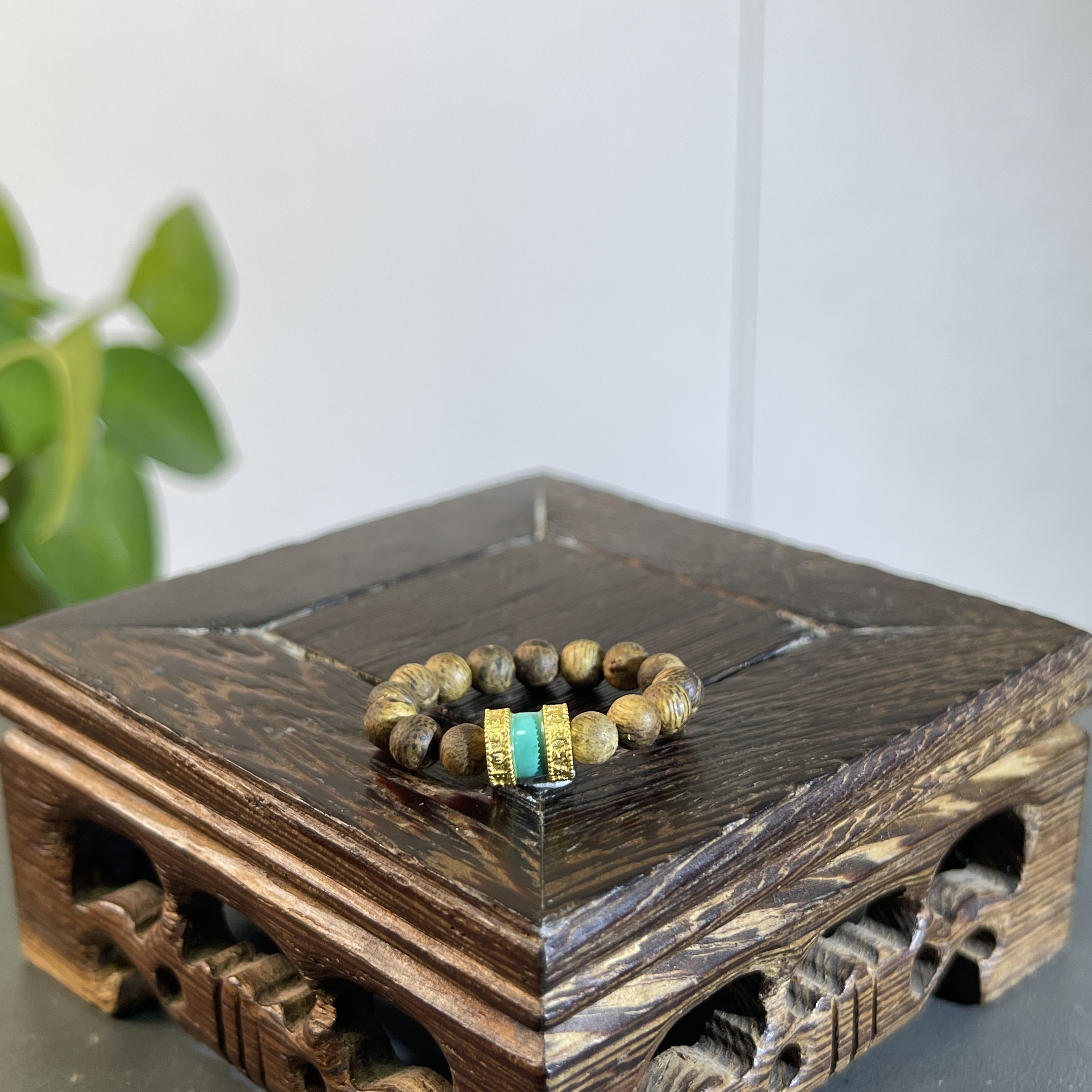 ZYCX-5470 海南棋楠戒指1.2g 约：15颗*4mm