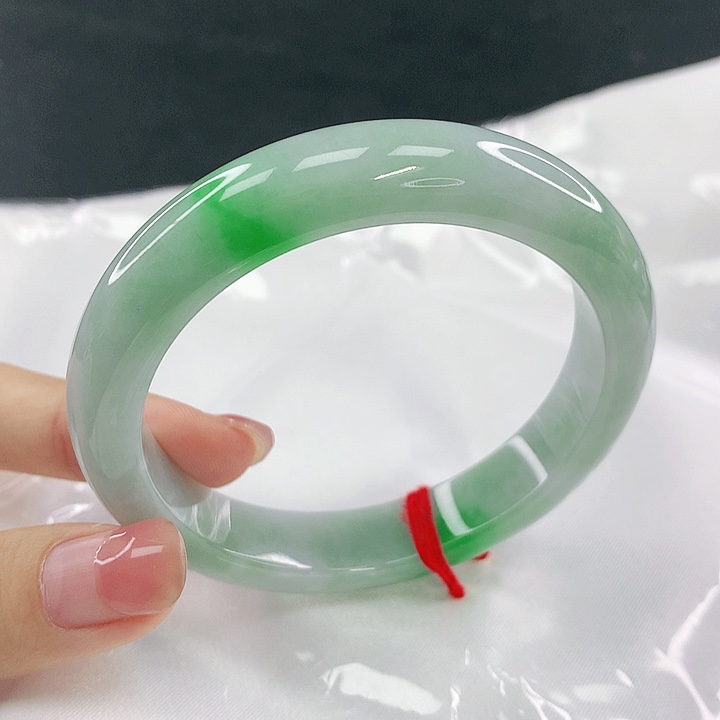 翡翠未镶嵌手镯圈55，85071