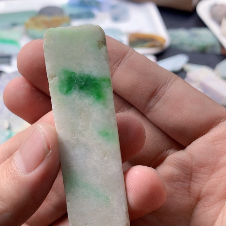 颈饰未镶嵌翡翠材料