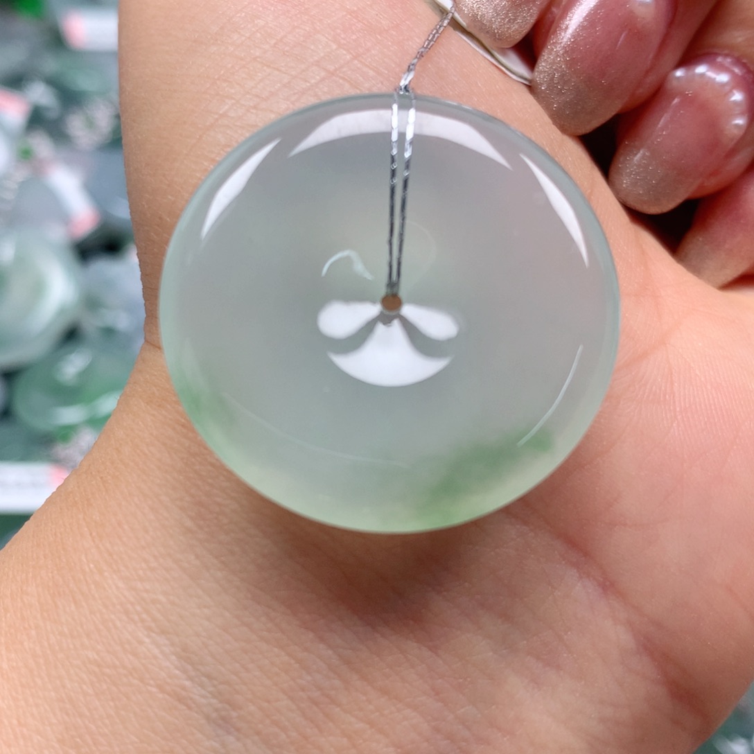 翡翠颈饰未镶嵌天然翡翠