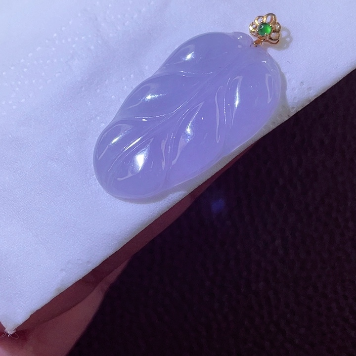 翡翠18K金镶嵌颈饰翡翠