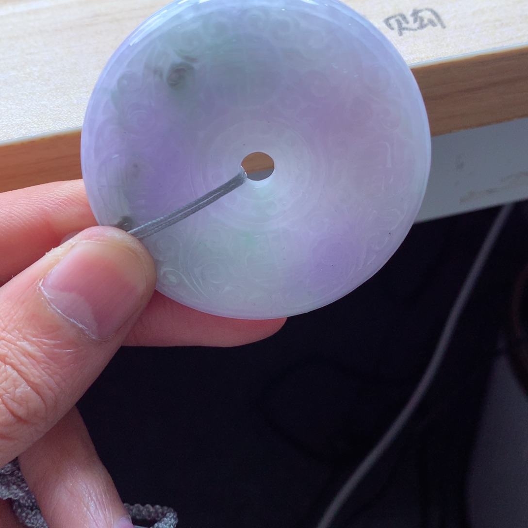 翡翠颈饰未镶嵌吊坠