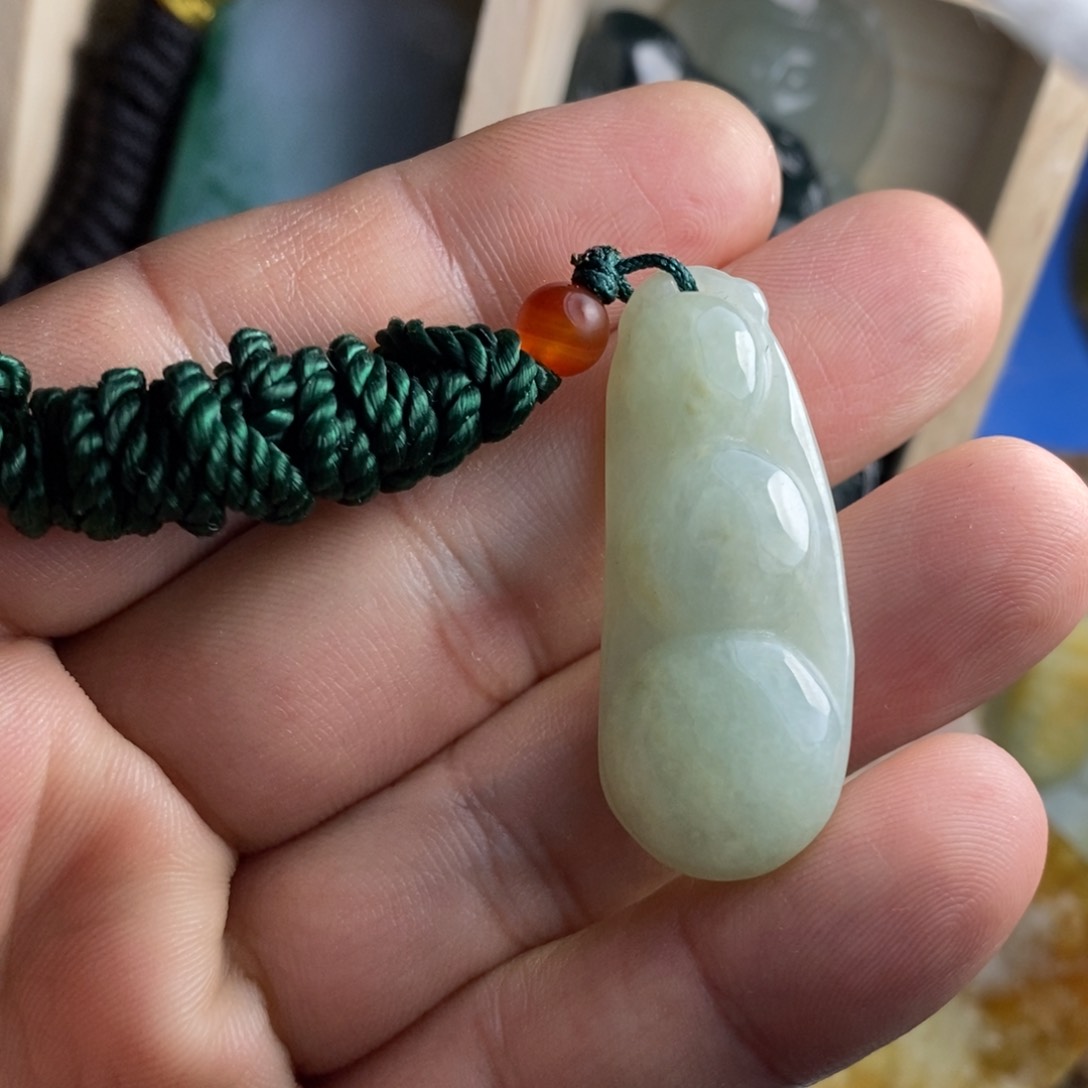 翡翠颈饰未镶嵌翡