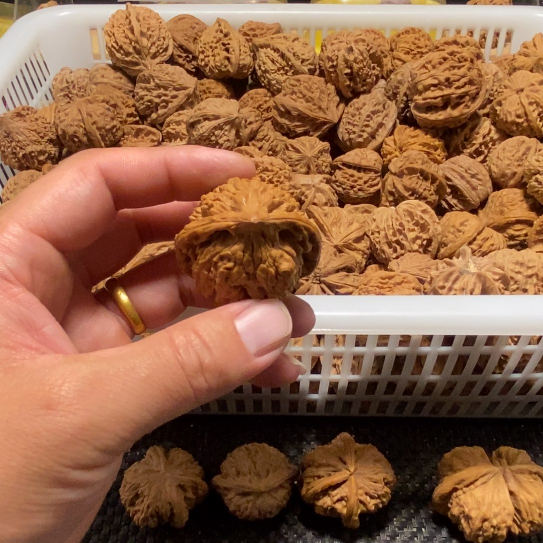 M***e吊坠文玩核桃核桃异形单只异形