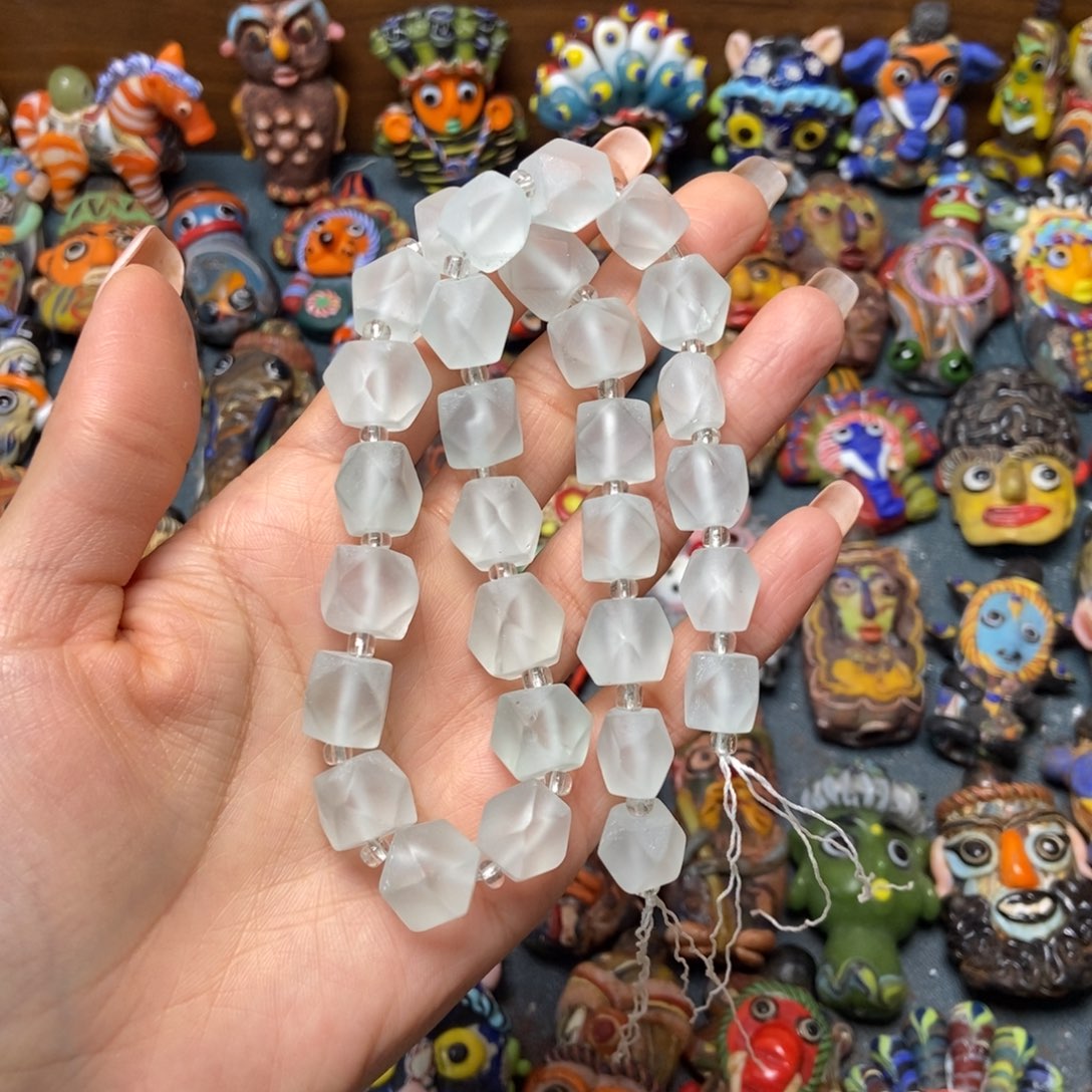 琉璃颈饰琉璃链子