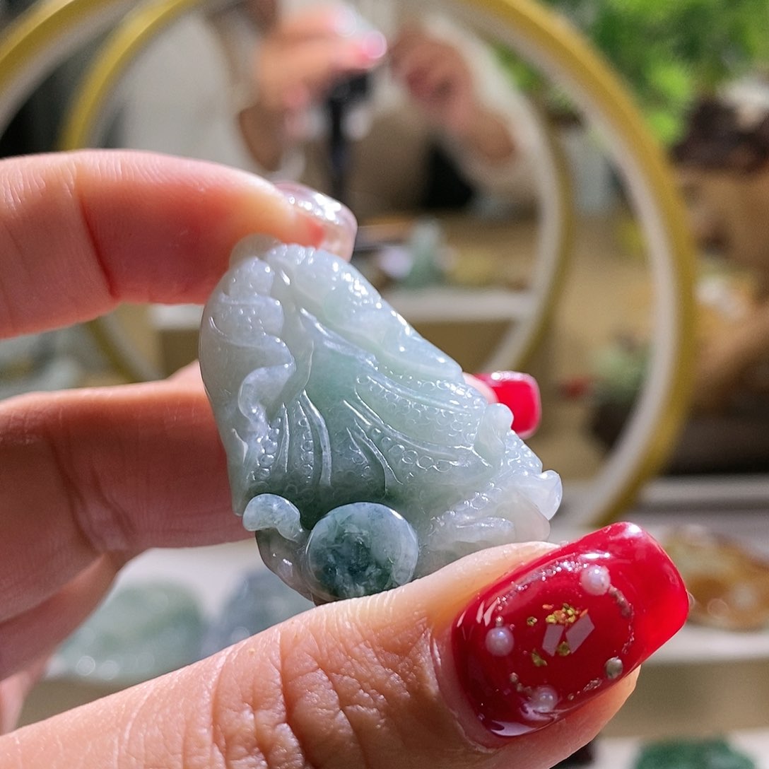 【闪购商品】翡翠颈饰未镶嵌菜