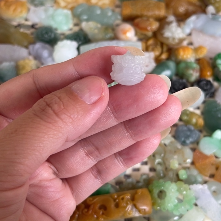 定制翡翠未镶嵌翡翠