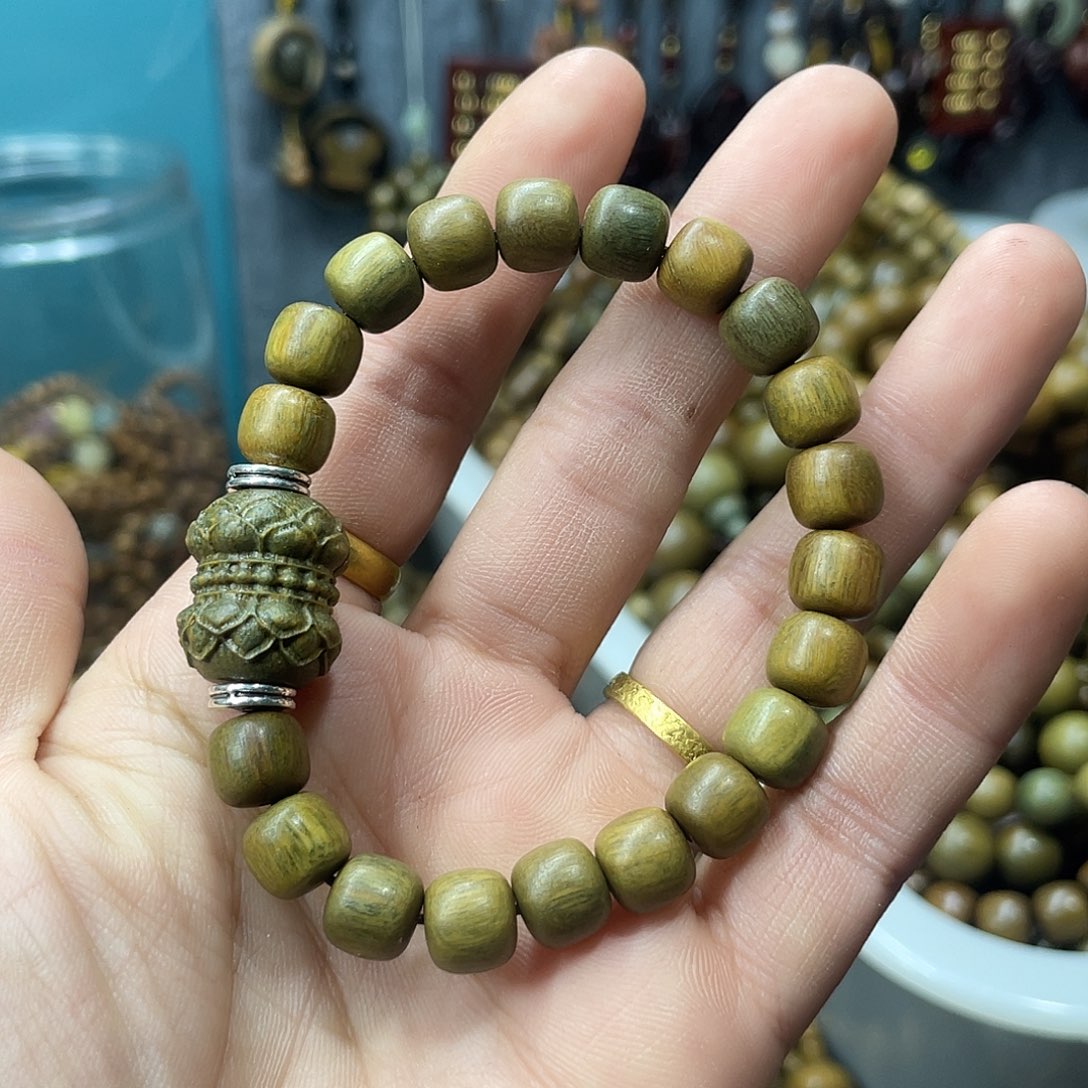 维腊木（绿檀）无事牌