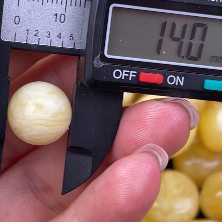 蜜蜡未镶嵌裸石259