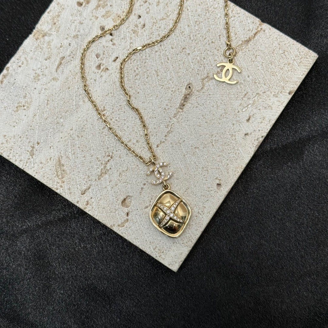 95新 Chanel/香奈儿 Chanel金色双c菱形水钻项链/642910325