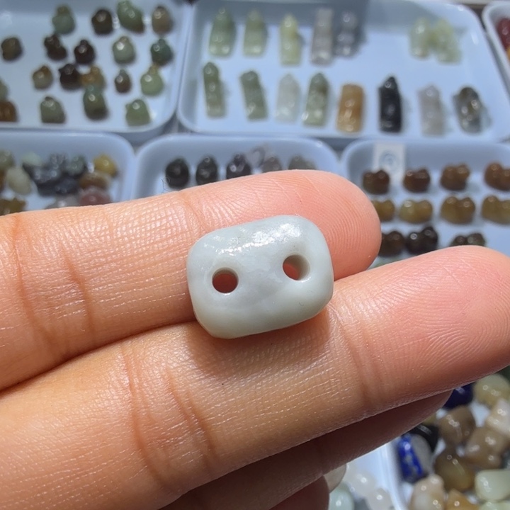 和田玉未镶嵌珠宝奇石