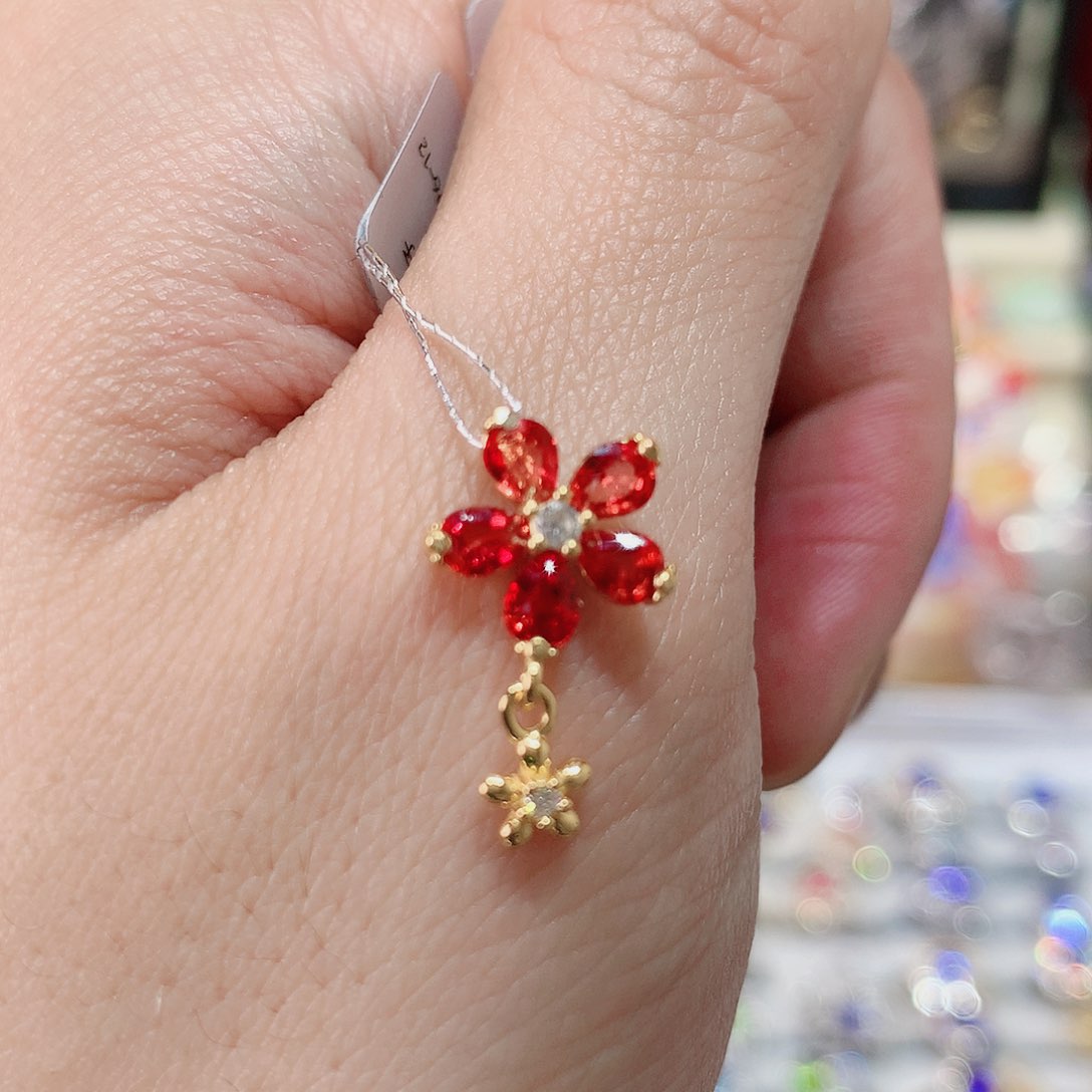 蓝宝石吊坠赠链银S925镶嵌