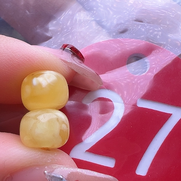 蜜蜡裸石未镶嵌微瑕 8mm老型