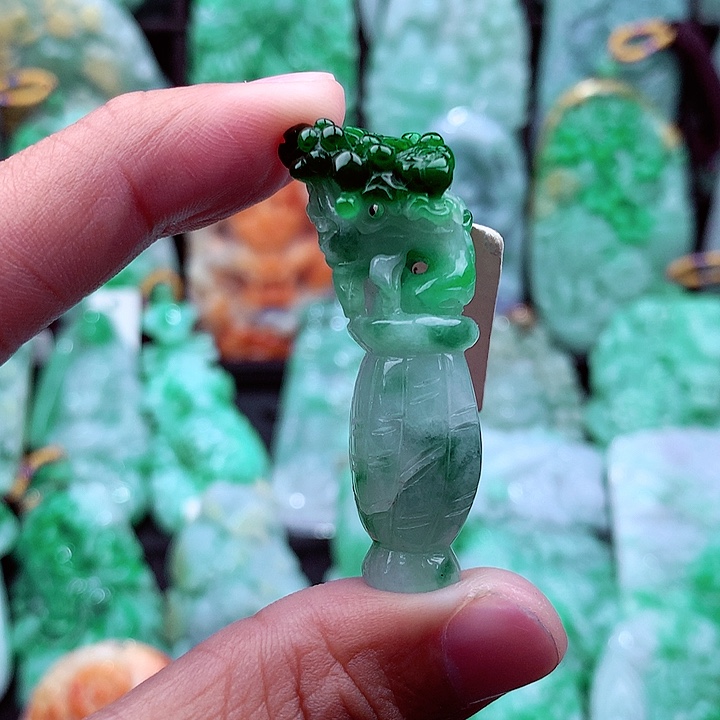 翡翠吊坠(不含链)未镶嵌