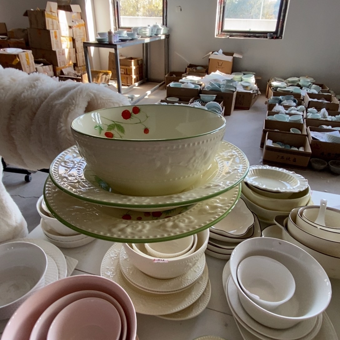 陶深盘浅盘面碗每样一个 福利款