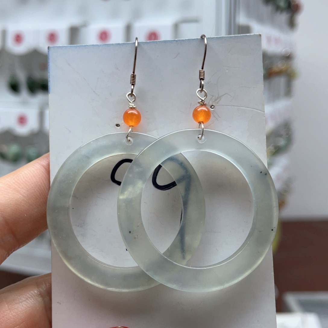 蛇纹石玉耳饰未镶嵌