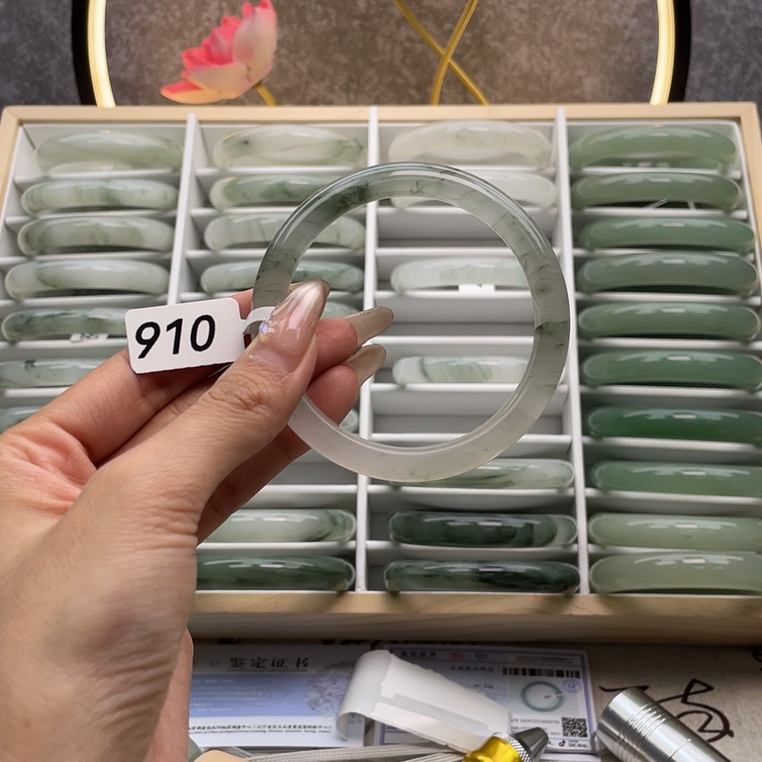 石英质玉未镶嵌手镯瑕910