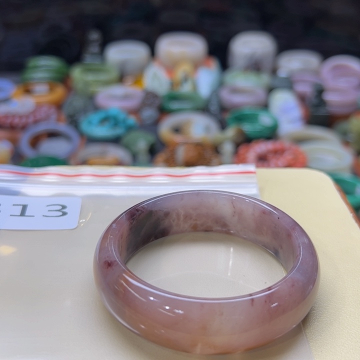 石英质玉手镯未镶嵌淡**风313