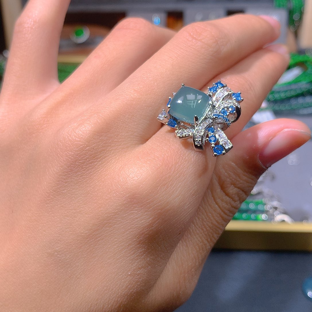 翡翠戒指未镶嵌天然翡翠