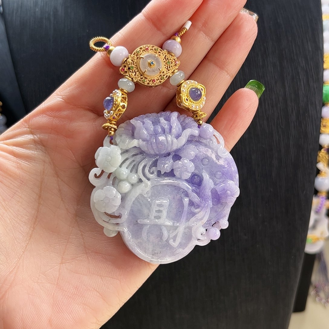 【闪购商品】翡翠吊坠(赠链)未镶嵌翡翠