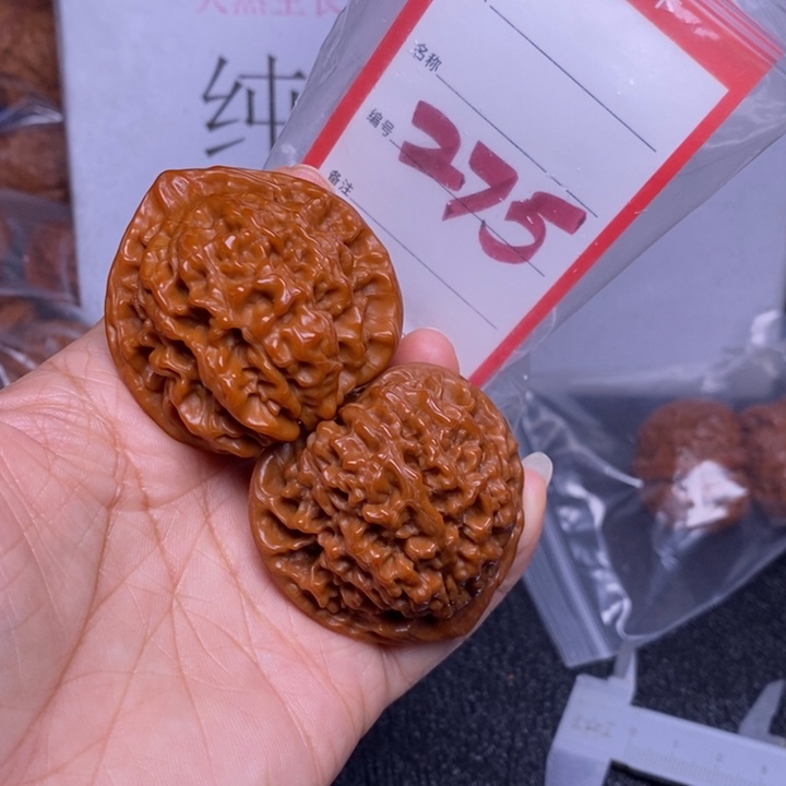 文玩核桃把件275，45官帽色差